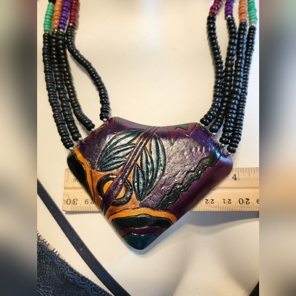 Vintage Art to Wear Abstract Funky Carved Wood Pendant Beaded Statement Necklace - Picture 3 of 7